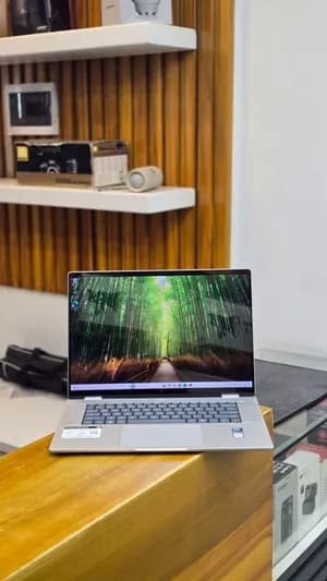 HP Envy x360 Intel Ultra 5