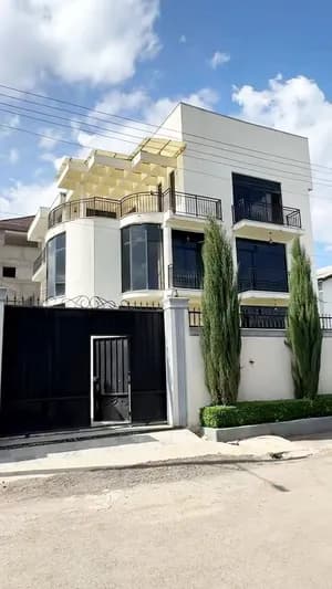 G+2 ዘመናዊ መኖርያ ቤት