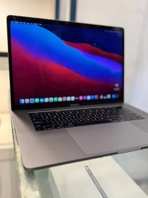 Apple MacBook Pro 2016 i7 16GB