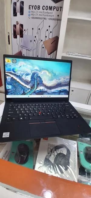 Lenovo X1 Carbon i7 Laptop