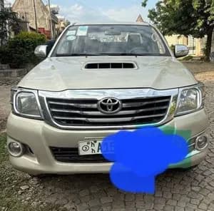 Toyota Hilux Double Cab 2015