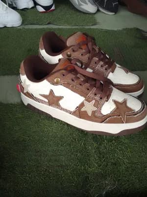 Brown White Star Sneakers Size 43