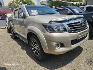 Toyota Hilux Double Cab 2015