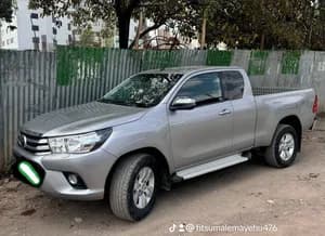 Toyota Hilux Extra Cab 2019
