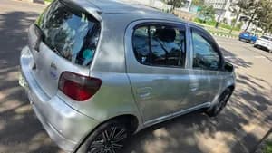 Toyota Vitz 2001 1.0 L