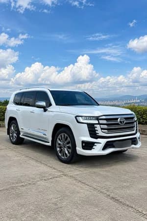 Toyota Land Cruiser VXR 2025