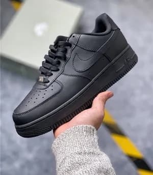 Nike Air Force 1 Black