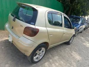 Toyota Vitz 2002