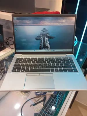 HP EliteBook 840 G8 i5