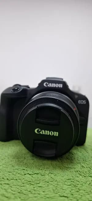 Canon EOS R100 Mirrorless Camera