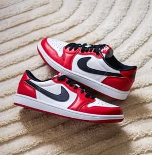 Nike Air Jordan 1 Low Chicago