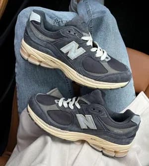New Balance 2002R Eclipse Navy Sneakers