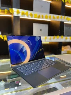 Lenovo Yoga Ryzen 7 7735U