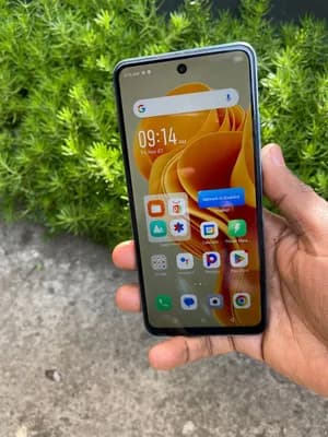 Infinix Hot 40i 128GB 8GB RAM