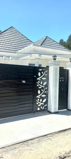 250 Sqm House for Sale in Ayat