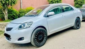 Toyota Yaris belta 03 2010 1.0cc