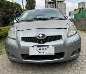 Toyota Compact 2010 Silver