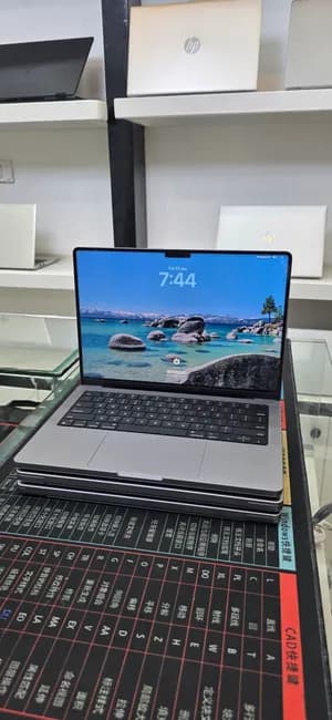 Apple MacBook Pro M1 Pro 14-inch
