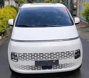 Hyundai Staria Hybrid 2025