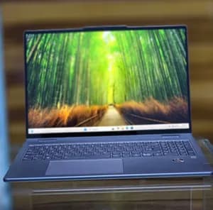 Lenovo Yoga 7 2-in-1 Laptop