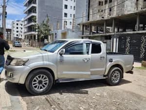 Toyota Hilux Double Cab 2013