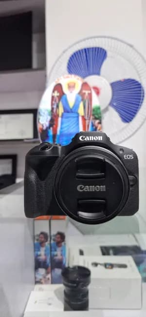 Canon EOS R100 Mirrorless Camera