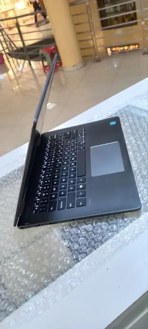 Dell Latitude 3379