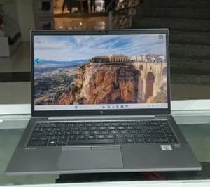 HP ZBook Firefly 14 G7 Touchscreen