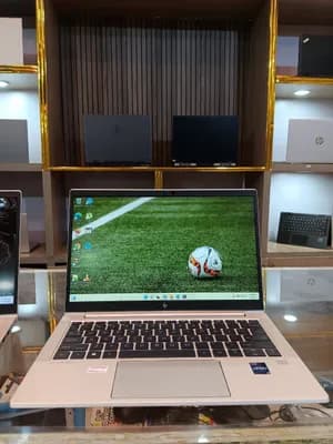 HP EliteBook 630 G10 i7 16GB 512GB