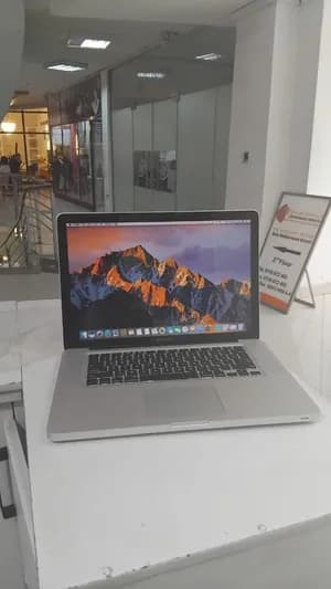 MACBOOK PRO Mid 2011