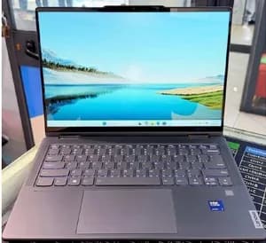Lenovo Yoga 7i Ultra 7 Laptop