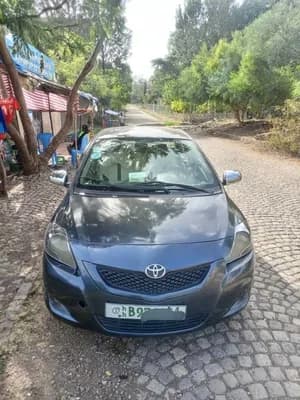 Toyota Yaris Sedan 2009 1.3cc