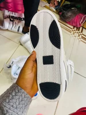 PUMA Sampson Mid Sneakers