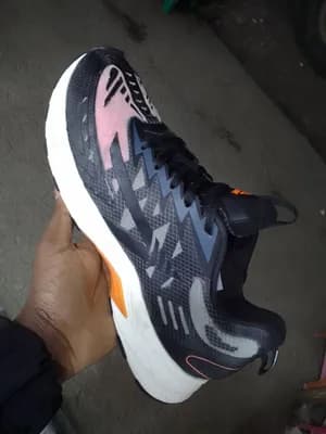 Peak Sneakers Size 42