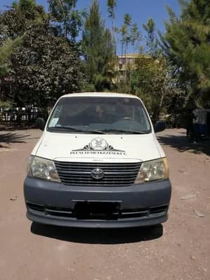 Toyota D4D Shark Half Van 2008
