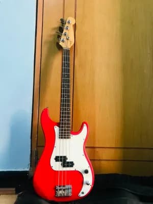 Bass Guitar 4 Strings 2 Pickups