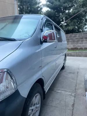 Toyota Hiace 2009