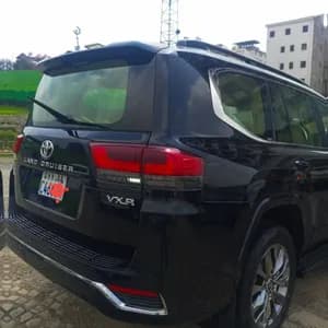 Toyota Land Cruiser VXR
