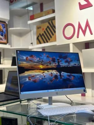 HP All-in-One 24" (White)