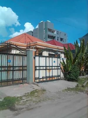 የሚሸጥ ቪላ 230 ካሬ
