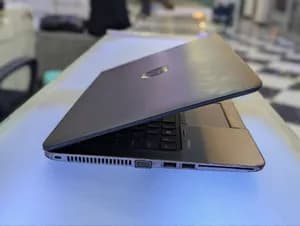 HP Elitebook G1 8GB 1TB 14"