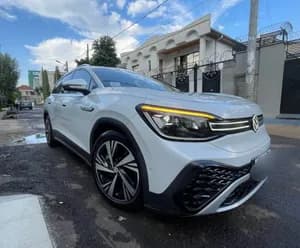 Volkswagen ID.6 Crozz Pro 2023