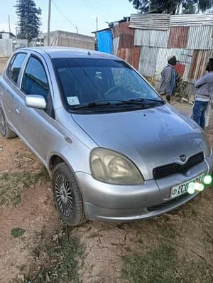 Toyota Vitz 2000 Model