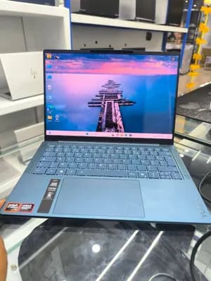 Lenovo Yoga Slim 7 Ryzen AI 350