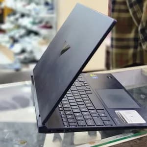 hp victus gaming laptop 512 ssd 16gb Excellent