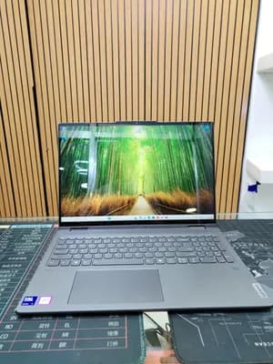 Lenovo Yoga Ultra 7 2-in-1 Laptop