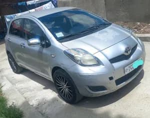 Toyota Yaris Compact 2009 Silver