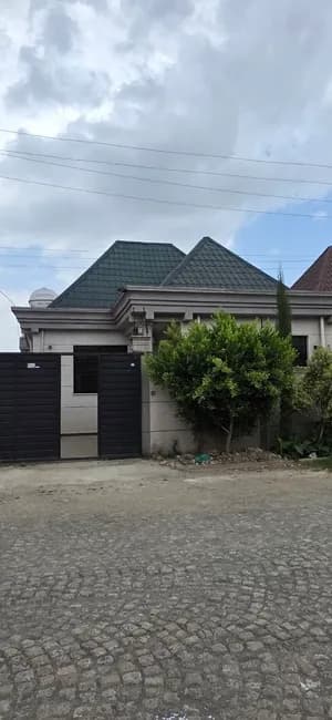 3-Bedroom Villa in Summit