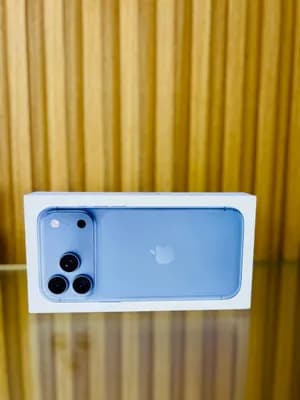 iPhone 18 Pro Max 512GB Glacier