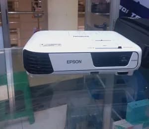 Epson EB-X31 Projector